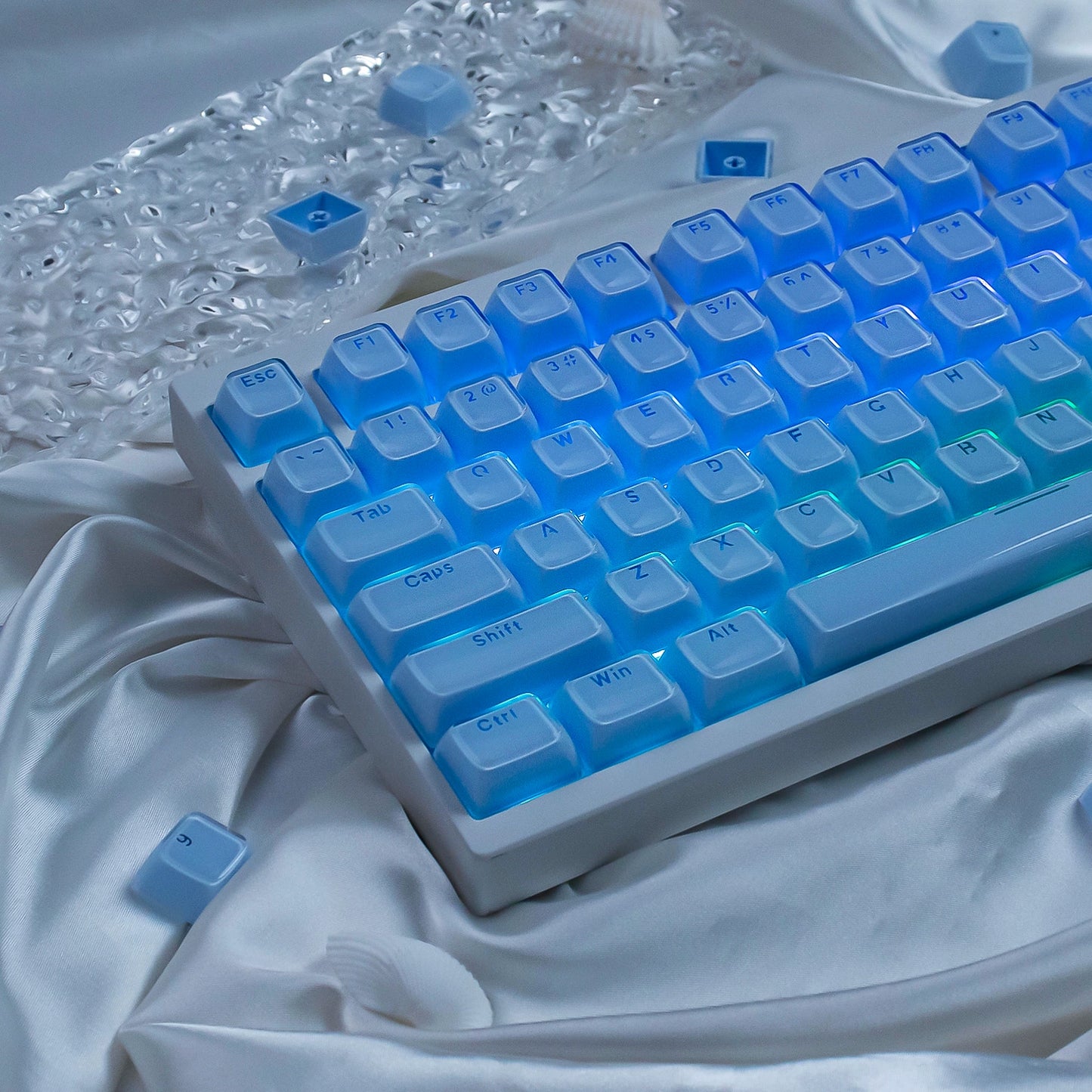 Crystal Blue MDA Keycaps - Kawaii Translucent Jelly Keycap Set for Mechanical Keyboard - Aesthetic Ice Blue Gaming Keycaps PBT Double Shot - Cute Keyboard Accessories for Gamer Girls